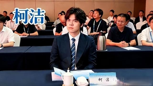 足球报:从慢走到停步,成都蓉城的争冠脚步为何突然放缓?