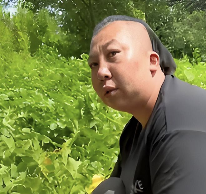 每体：德斯特引多队关注，巴萨拥有球员20%转会分成