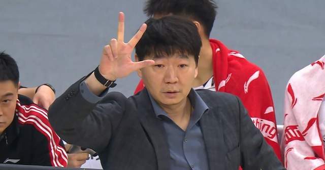 佟晨洁两婚两离，她拒绝的不是生育，而是什么？