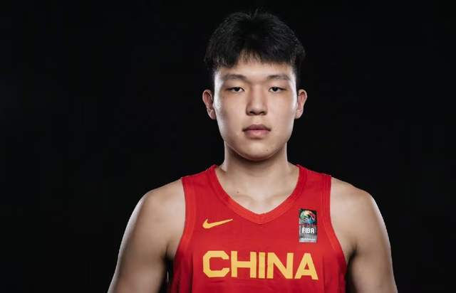 猛龙与快船的交易陷入停滞，业内人士担忧伦纳德的合同可能被作废