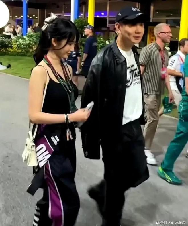 半场就被换下，努涅斯仅完成8次触球&3次传球，1脚射门打偏