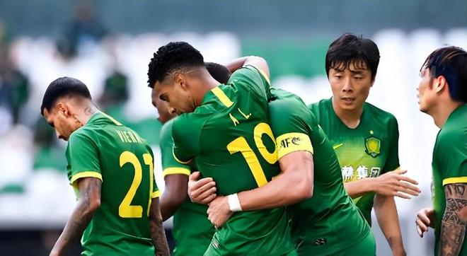 邓煜、王虹获奖后,国内某官媒9个月前的文章被扒出,遭到网暴