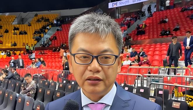 曼联内讧曝光！B费场上怒骂队友，续约谈判陷入僵局，俱乐部两难