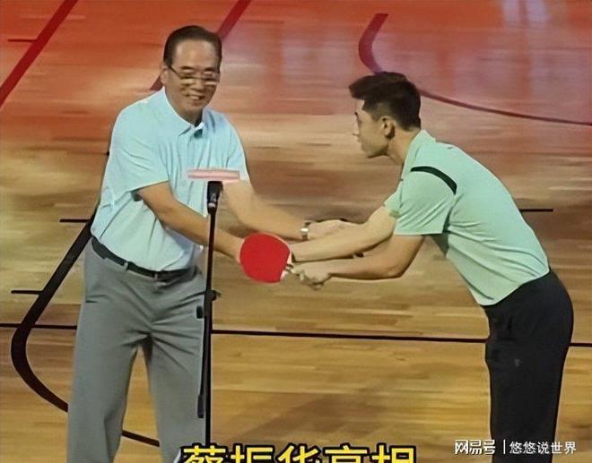 每天补贴300！中国男篮除夕还在训练，球迷：假装努力