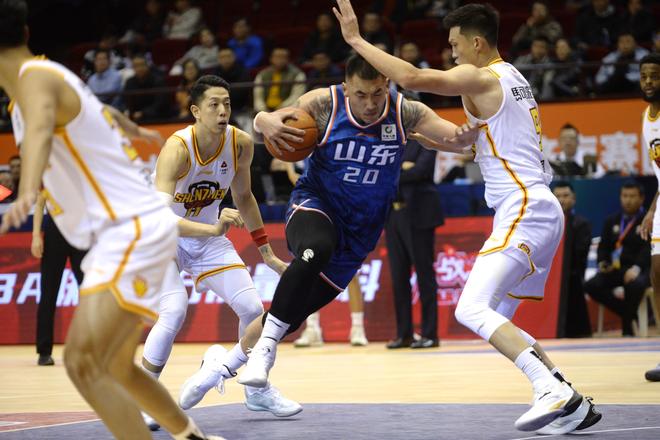 骑士新援状态不错！海佐尼亚28分7助率克罗地亚大胜：两分球8中8