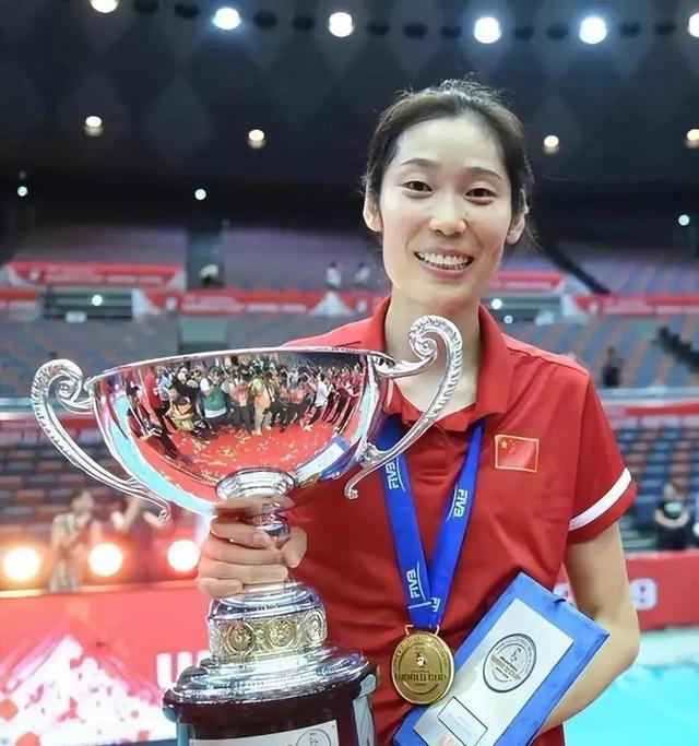 记者：特尔施特根接近永久转会加盟阿贾克斯
