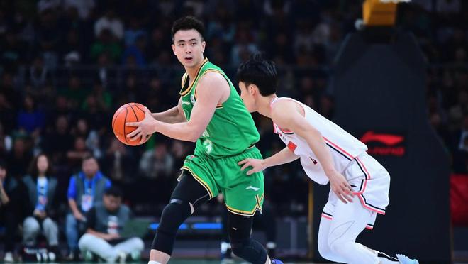 一觉醒来，宏远又将进行大交易！550万买断王少杰？名宿谈杜锋下课