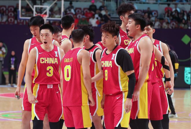 湖人消息：哄抢13+6中锋，选秀目标曝光，两将摆上货架