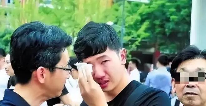 憾负科斯蒂亚，王曦雨说：还是被鼓励了一下，这种感觉挺好的。