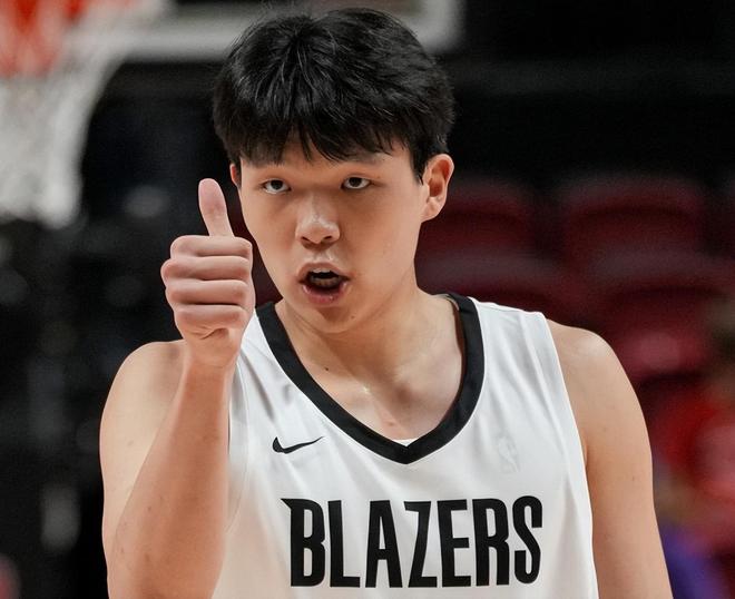赢了！肇庆主场2:0战胜珠海！