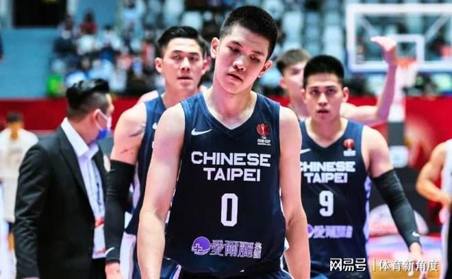 俄乌战局要“变天”？泽连斯基穿正装赴美求援，特朗普态度大转变