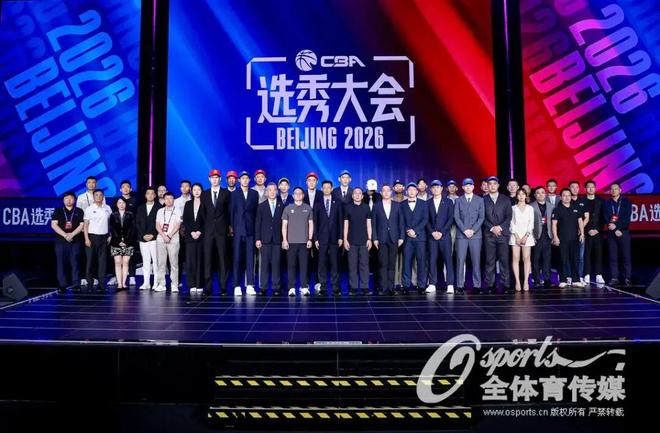 中国男篮再胜喀麦隆 三战全胜结束四国赛征程