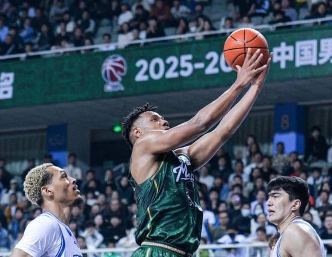 四川业余跑步大神陈毛离世，年仅57岁满身腱子肉，死因曝光太可惜